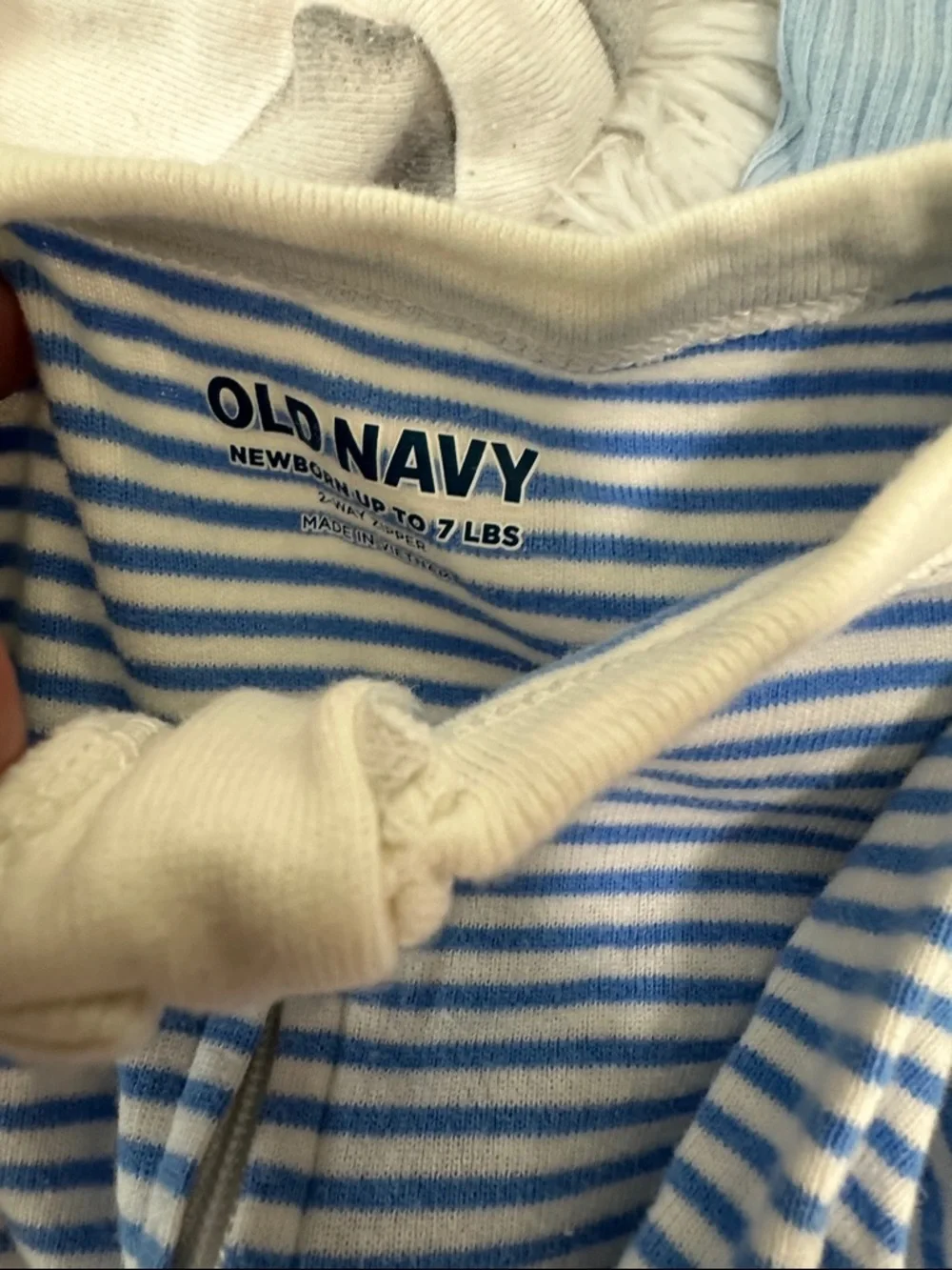 🔎 Bundle of 8 Newborn to 3 mo Clothing